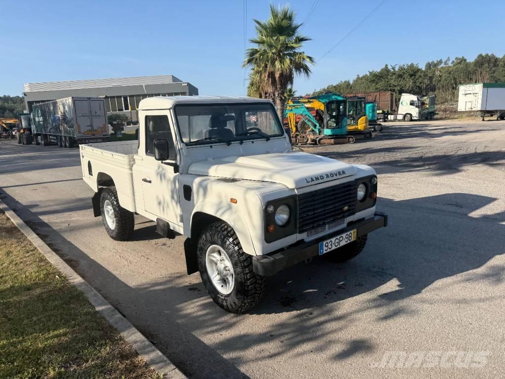 Land Rover Defender Пикапи