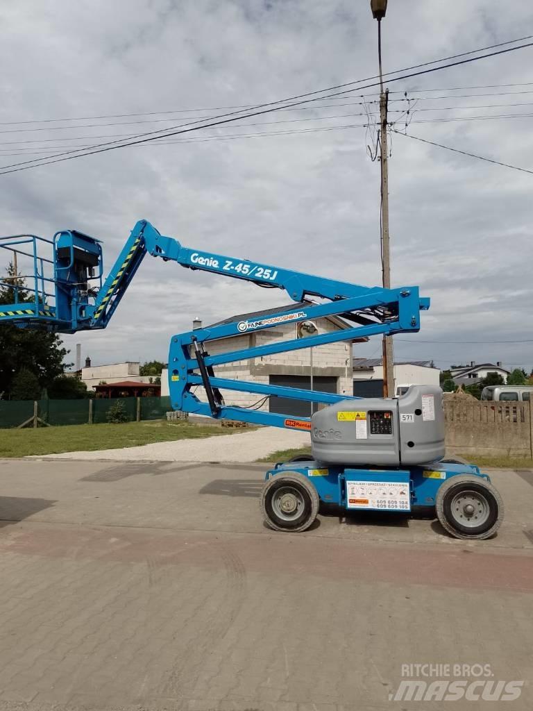 Genie Z 45/25 J Съчленени стрелови подемници
