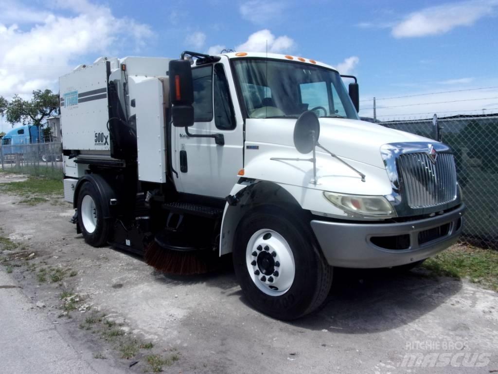 International 4300 Камиони за почистване