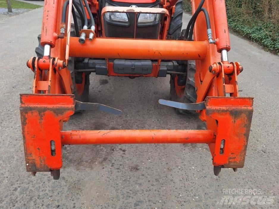 Kubota M9540 Трактори