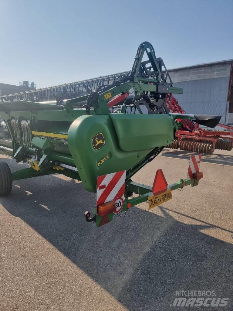John Deere T 670 i Комбайни