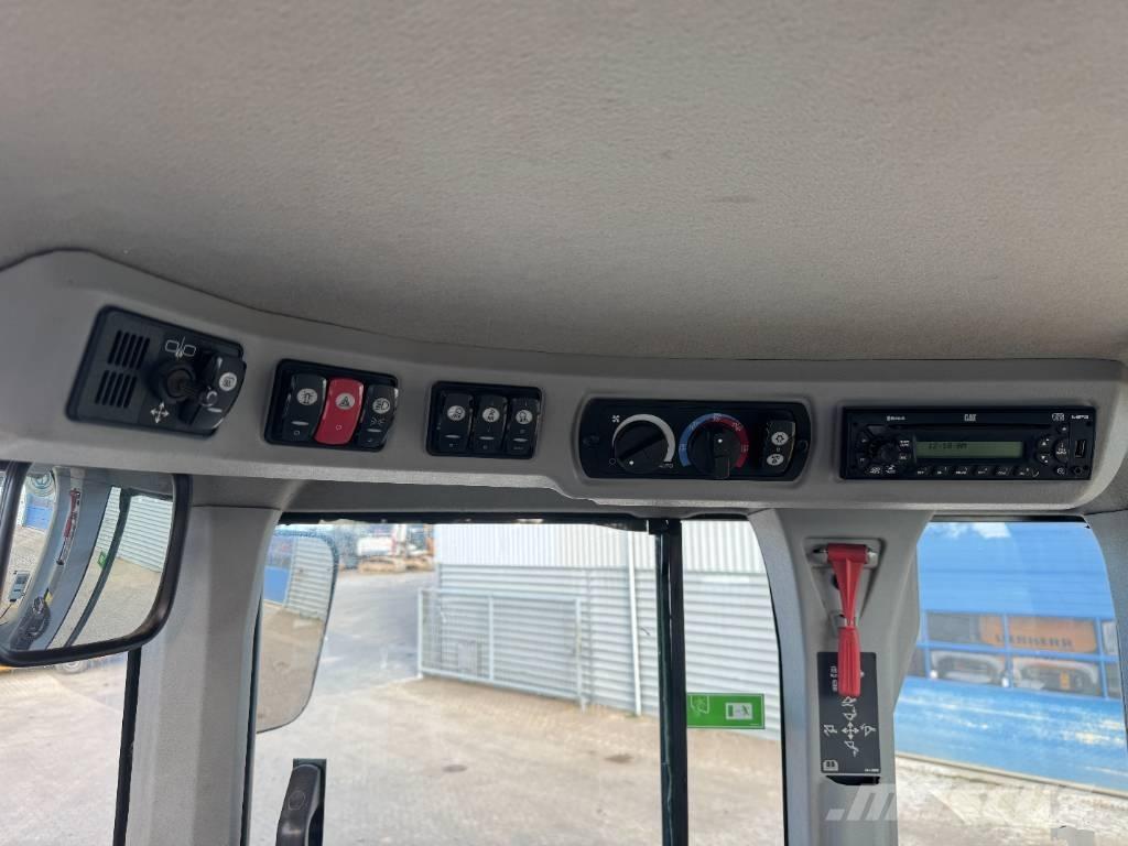 CAT 938 K Колесни товарачи