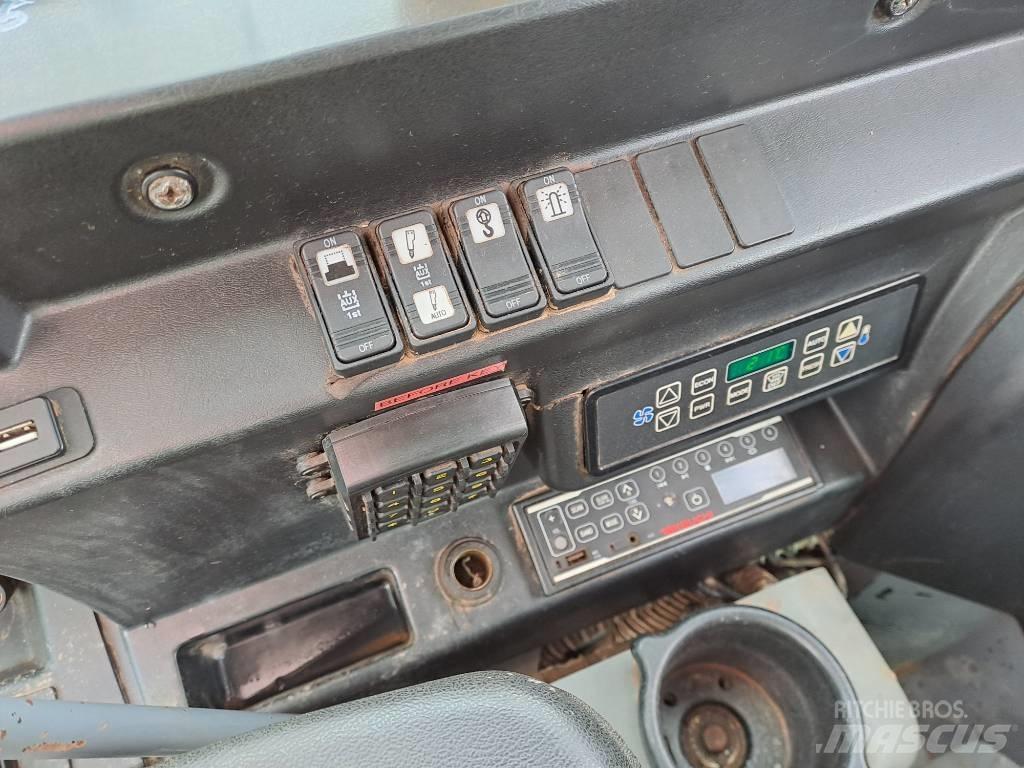 Takeuchi TB2150 Верижен екскаватор