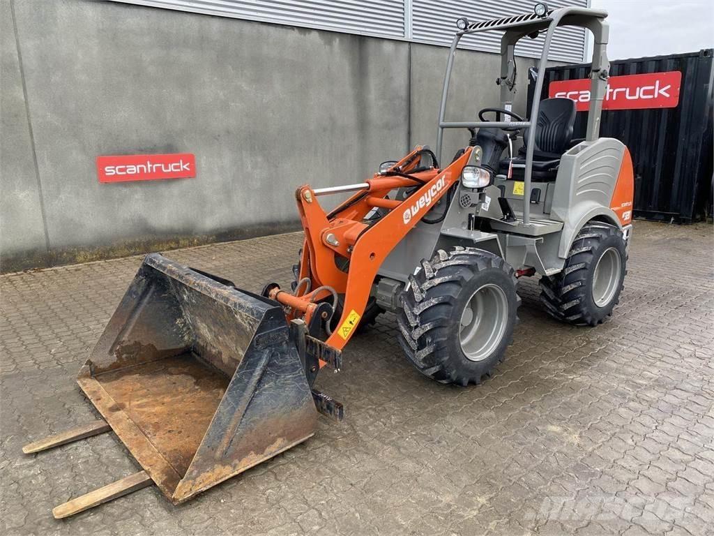 Weycor AR320 Agrar Многофункционални товарачи