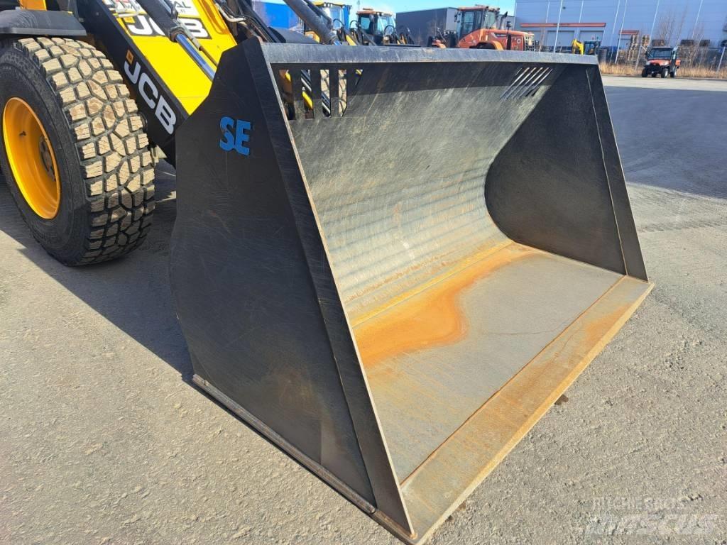 JCB 413 Колесни товарачи