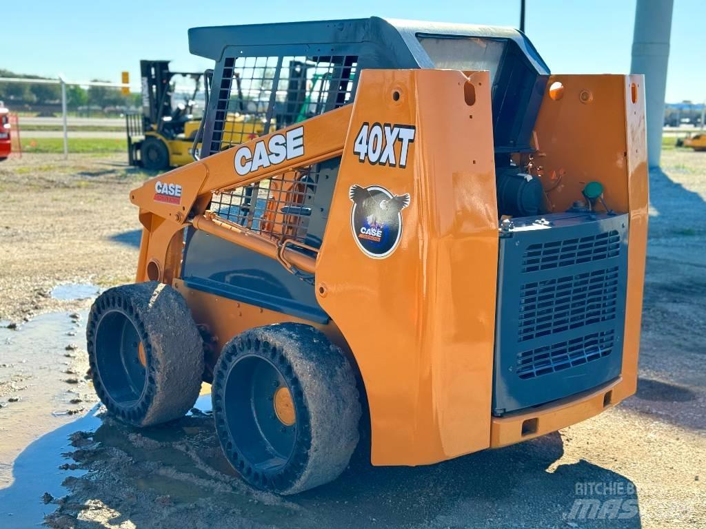 CASE 40 XT Мини товарачи
