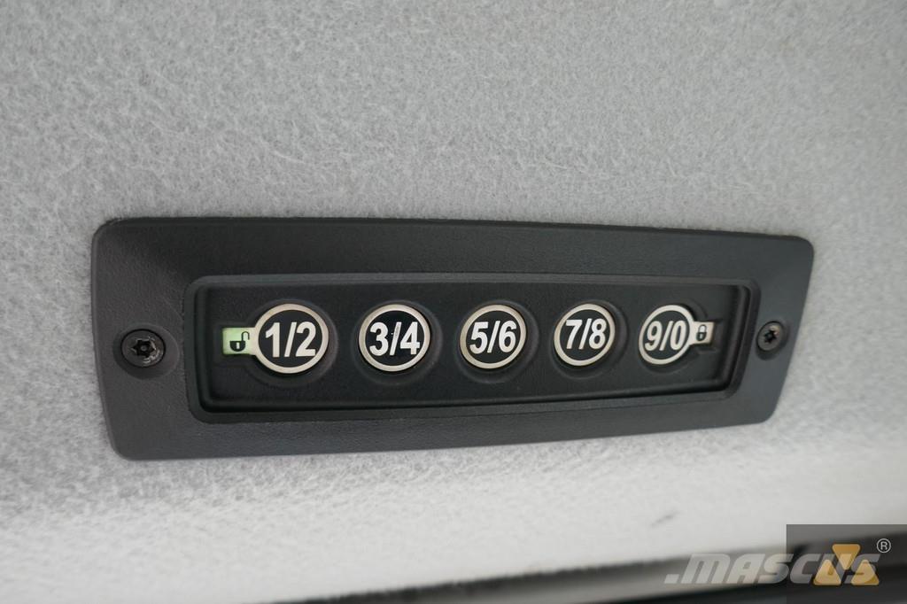 CAT 906M Колесни товарачи