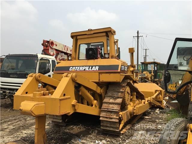 CAT D 7 R Верижни булдозери
