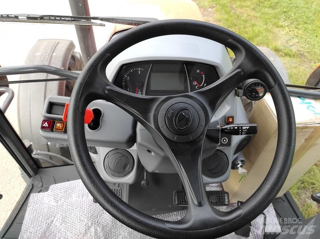 Kubota M4073 Трактори
