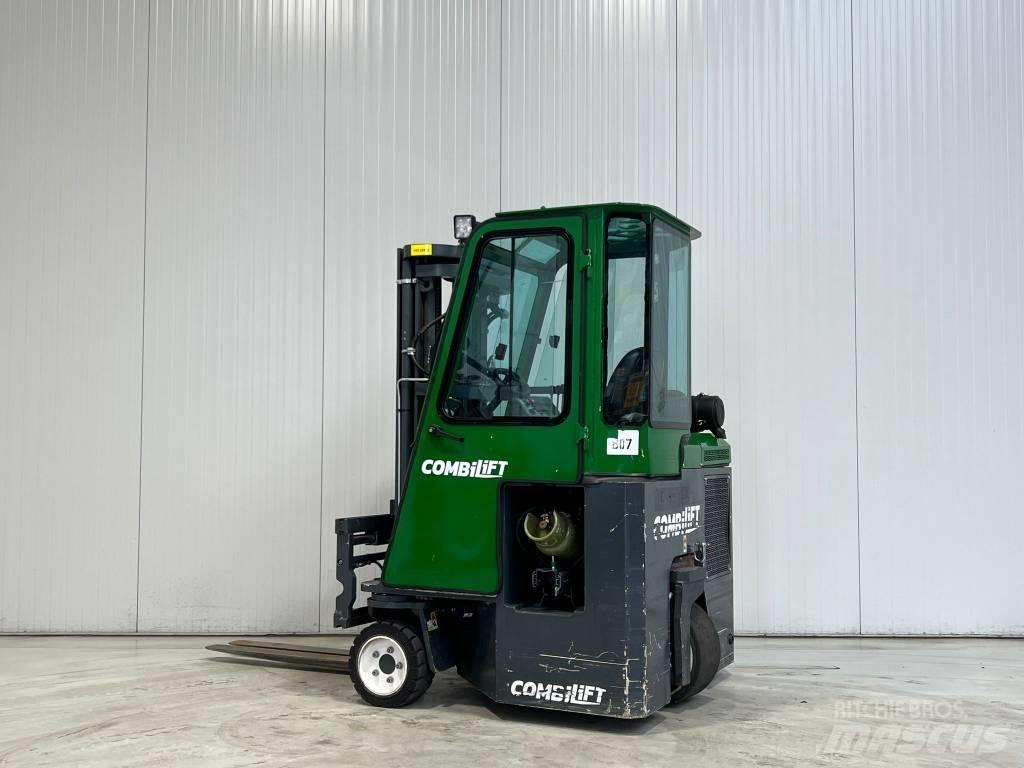 Combilift CB2500 lpg Повдигач с движение в 4 посоки