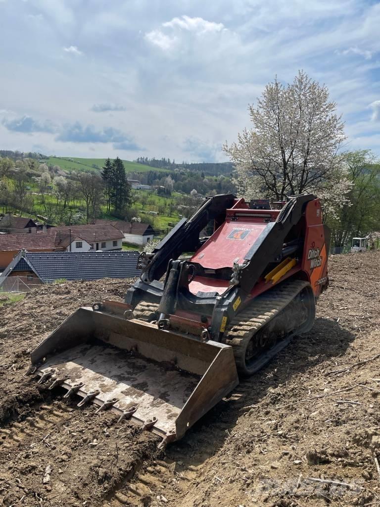 Ditch Witch SK 3000 Верижен товарач