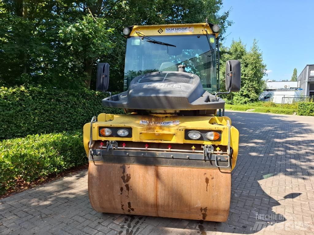 Bomag BW 174 AP-4i Двойни барабанни ролки

