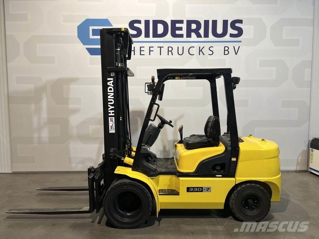 Hyundai 33D-7 Дизелови камиони