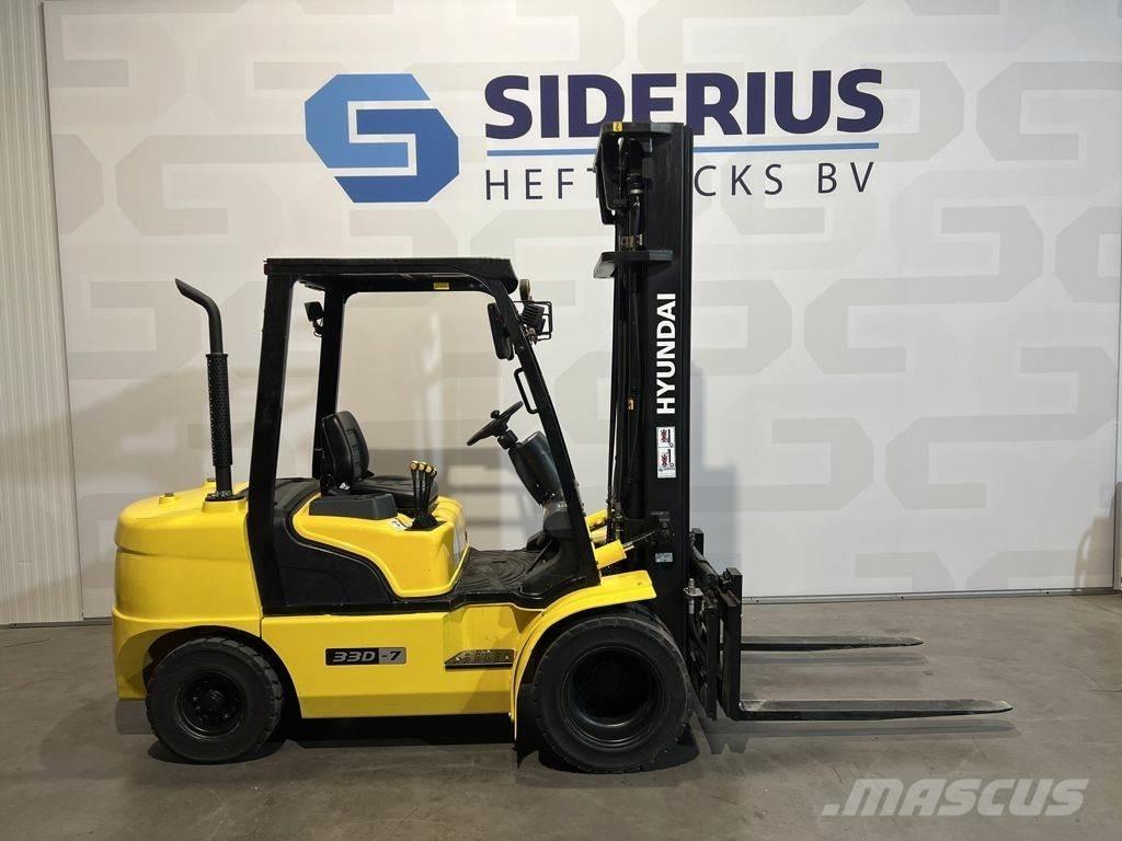 Hyundai 33D-7 Дизелови камиони