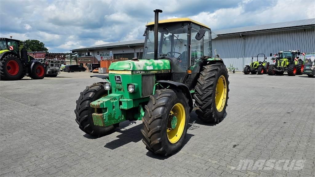 John Deere 2040A Трактори