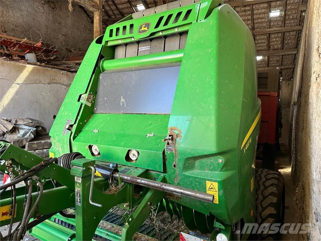 John Deere V461M Сламопреси за кръгли бали
