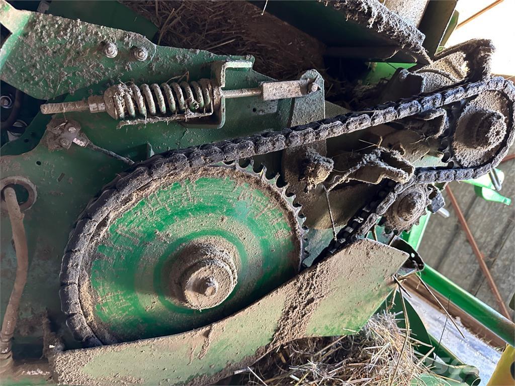 John Deere V461M Сламопреси за кръгли бали
