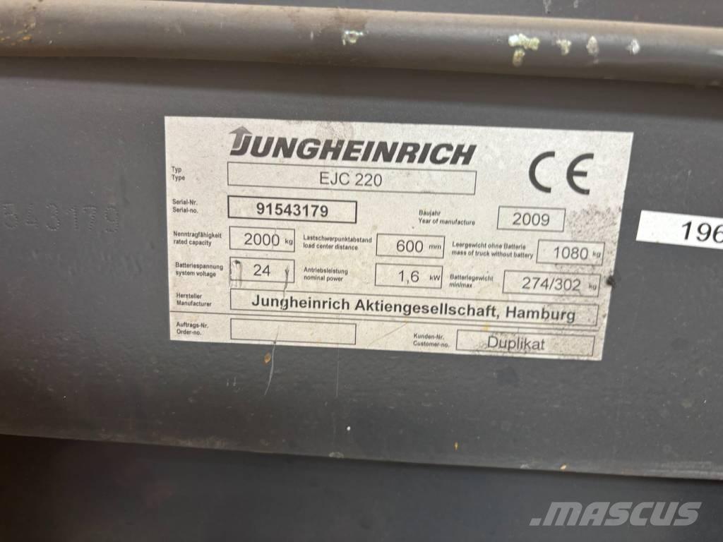 Jungheinrich EJC220 Колички високоповдигачи с теглич