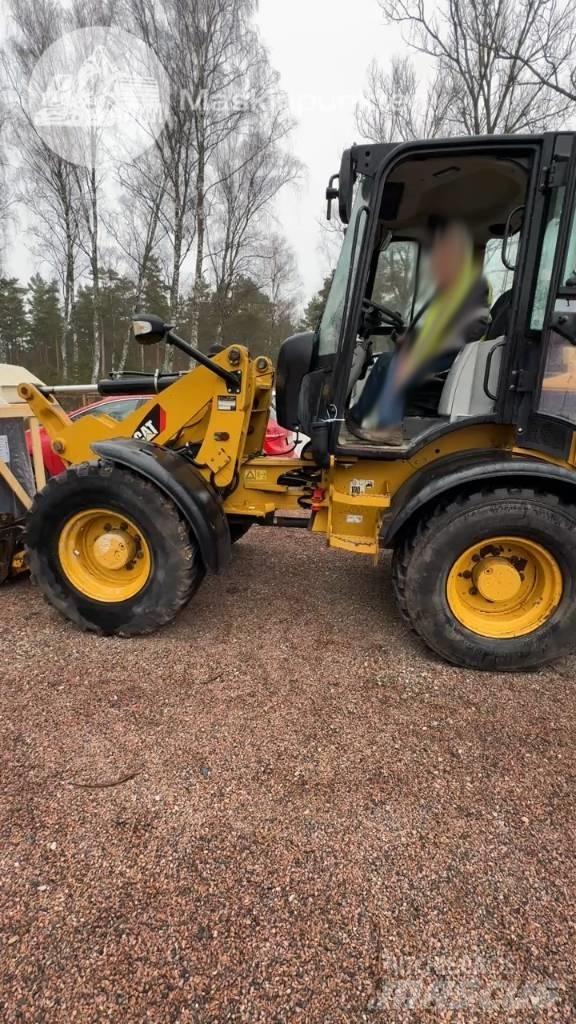 CAT 908 H Колесни товарачи
