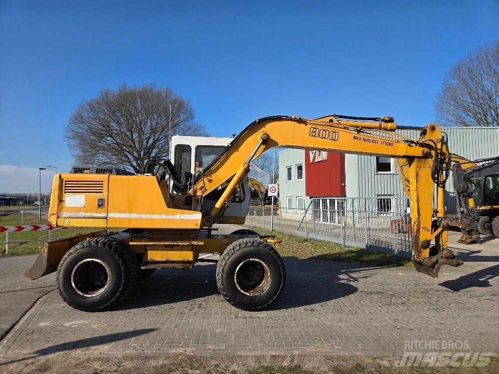Liebherr A900 Колесни екскаватори