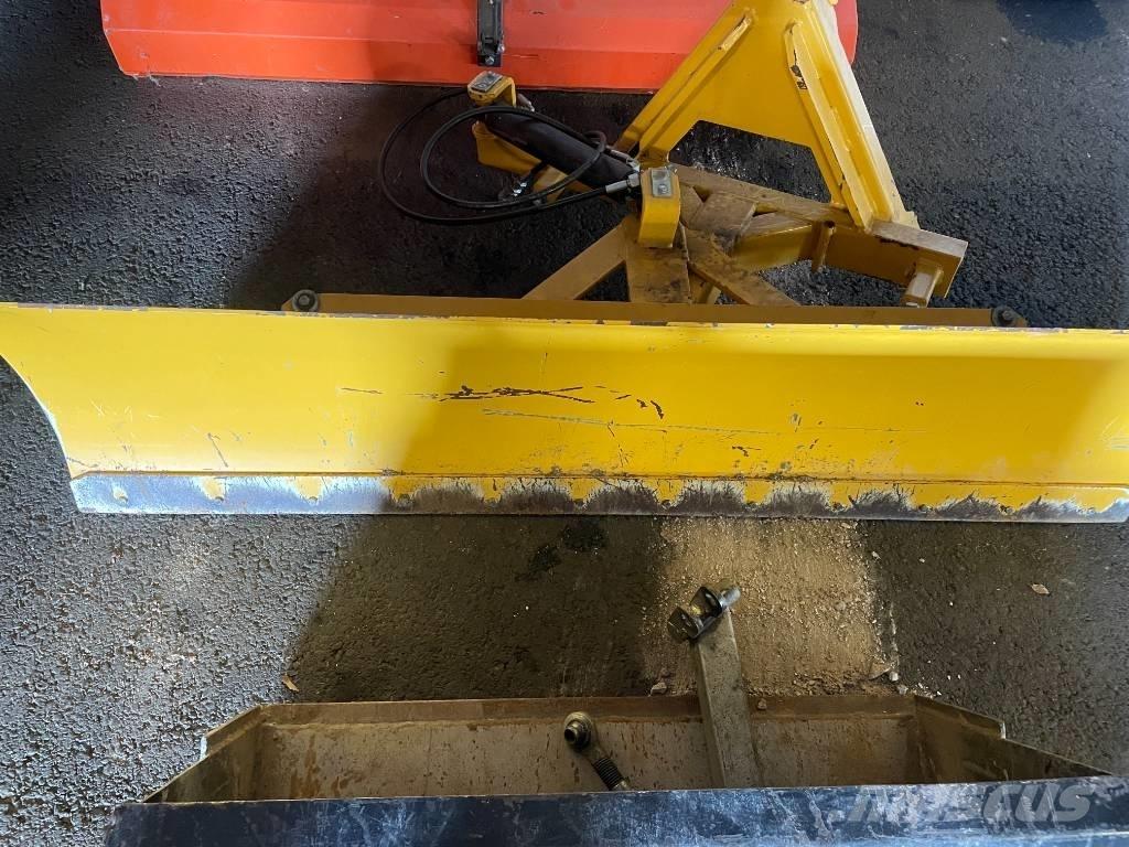  P.Olssons LB 180 Снегоутъпкващи машини