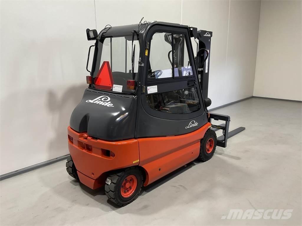 Linde E25P - 02 Електрически вилични кари-повдигачи