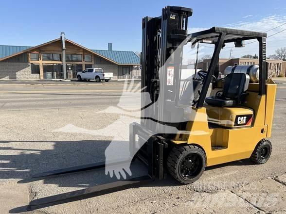 CAT GC40KSTR Дизелови камиони