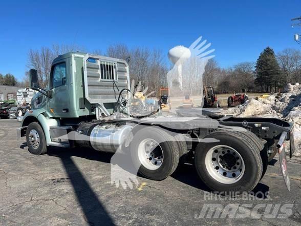 Peterbilt 567 Влекачи