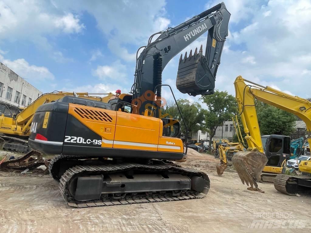Hyundai 220 Верижен екскаватор
