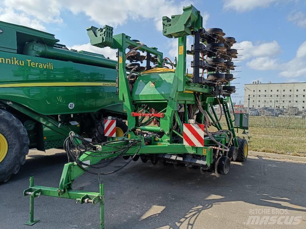 John Deere 750 A Редосеялки