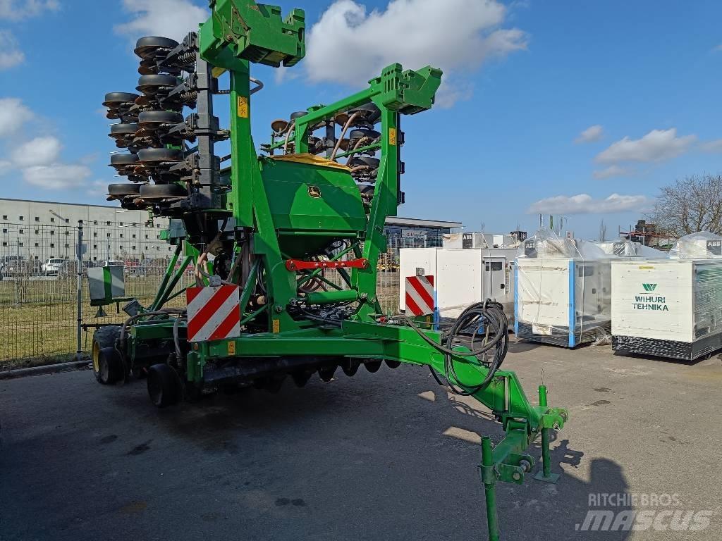 John Deere 750 A Редосеялки