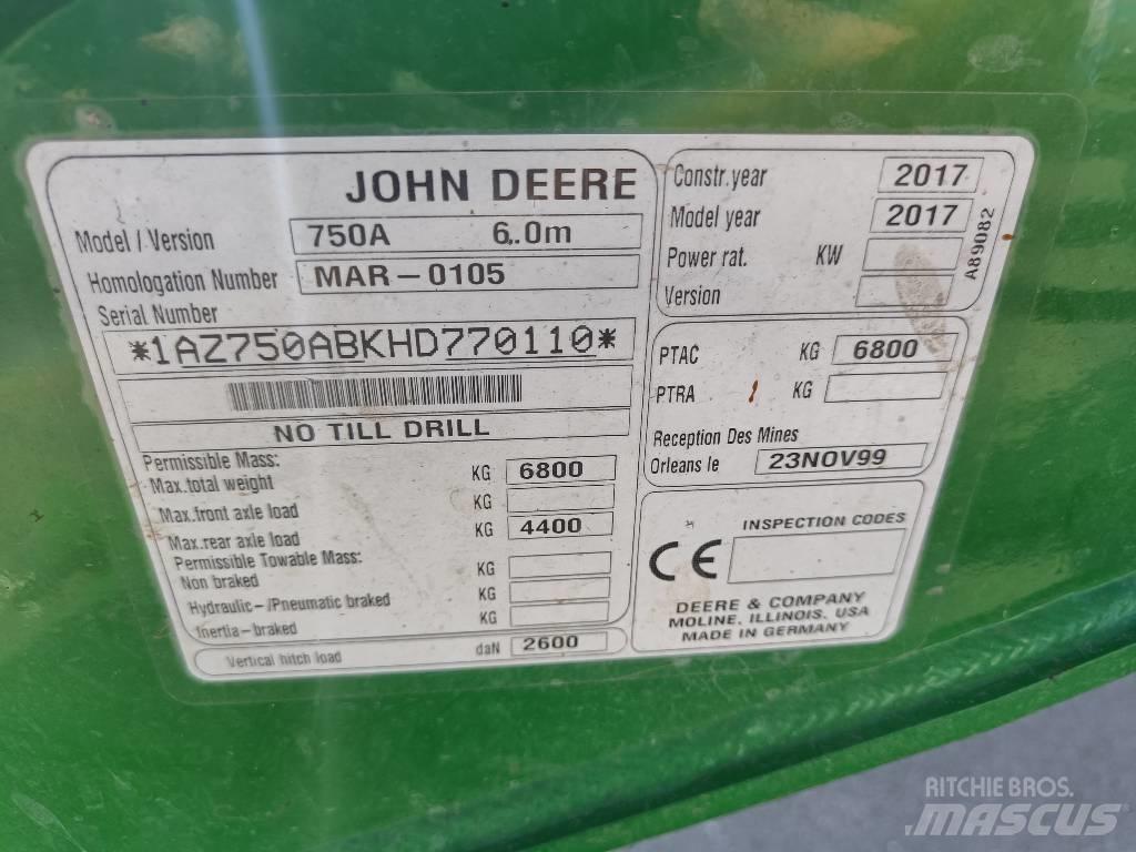 John Deere 750 A Редосеялки