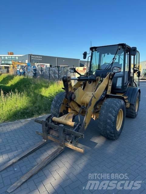 CAT 908 H Колесни товарачи