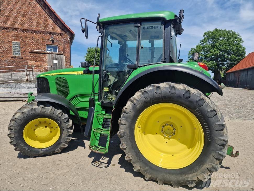 John Deere 6520 Трактори