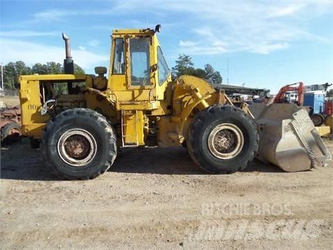 CAT 966 C Колесни товарачи