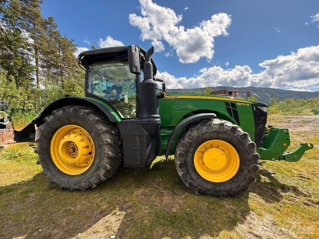John Deere 8370 R Трактори