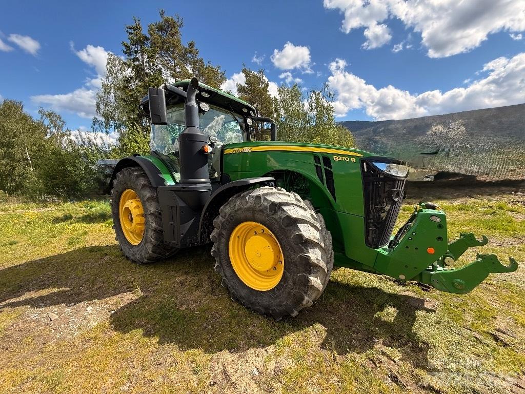 John Deere 8370 R Трактори
