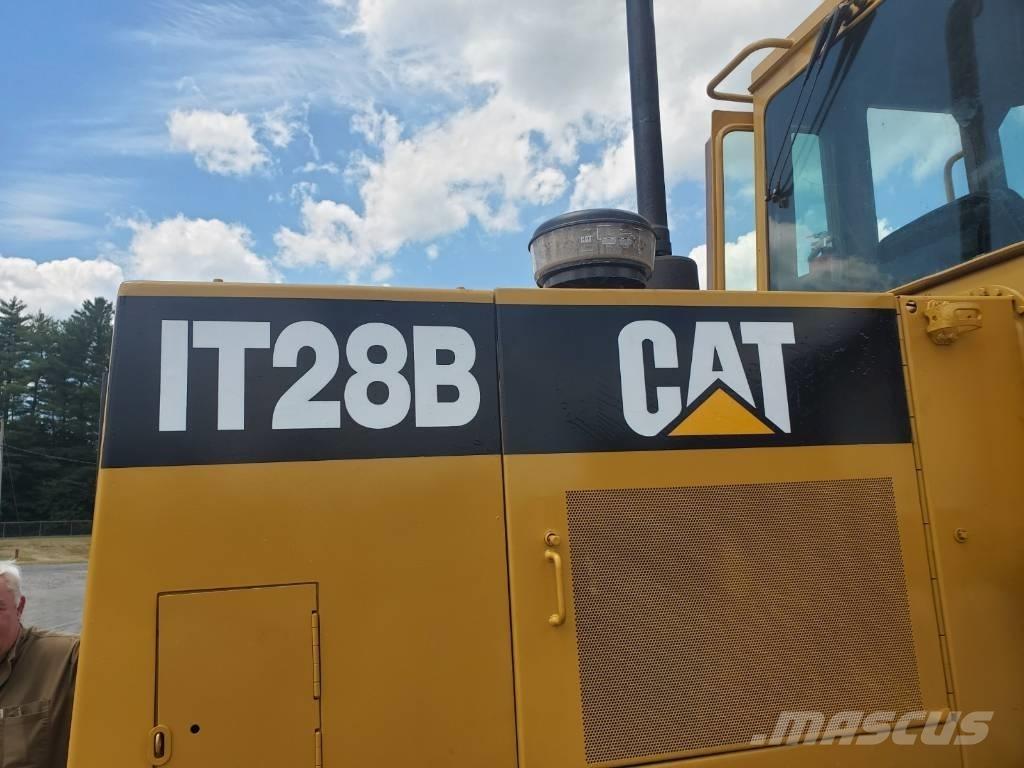 CAT IT 28 B Колесни товарачи
