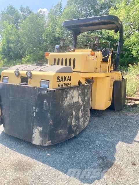 Sakai GW 750-2 Машини за асфалт