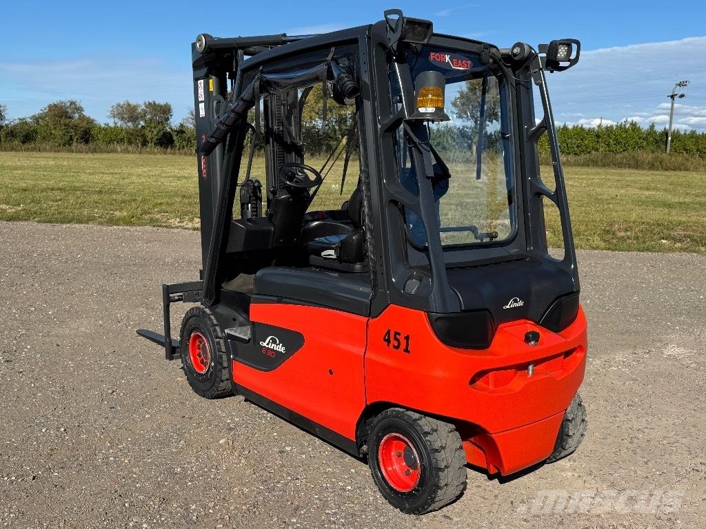 Linde E 30 Електрически вилични кари-повдигачи