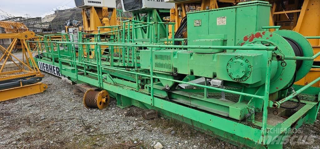 Liebherr 200 EC-H 10 Мачтови кранове