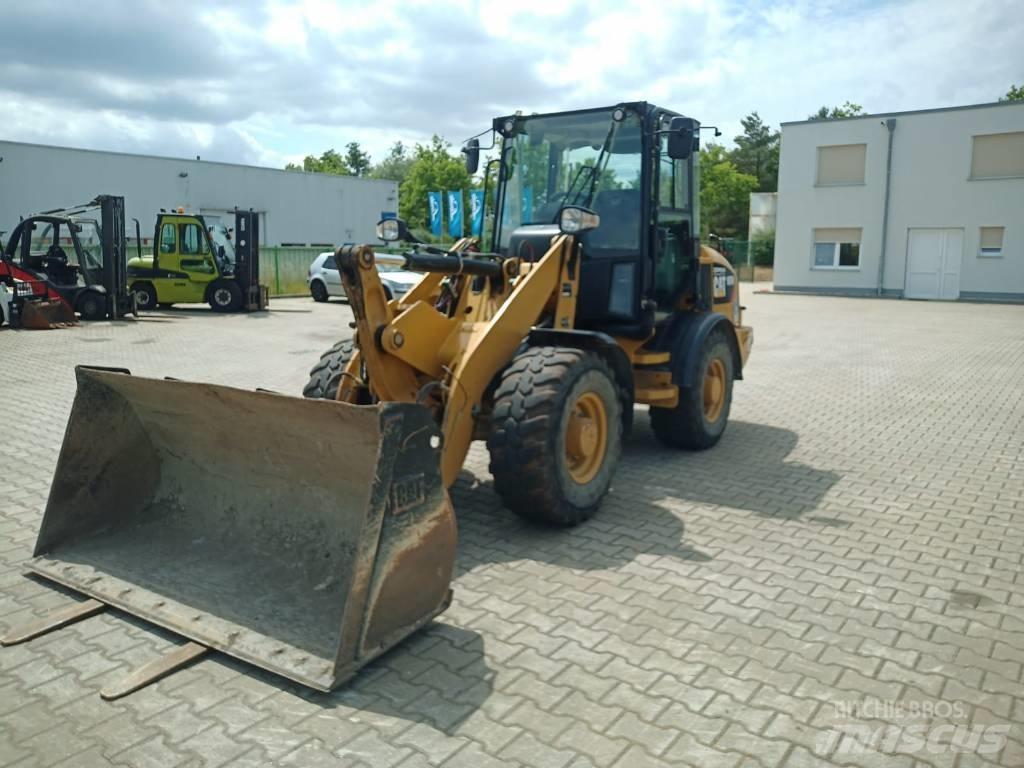 CAT 907 M Колесни товарачи