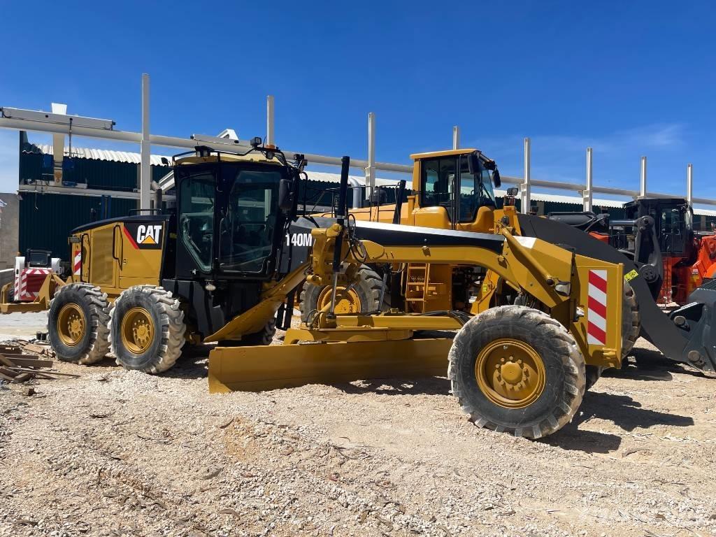 CAT 140 M Грейдери