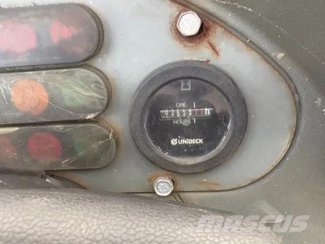 Neuson 6001 Странични самосвали