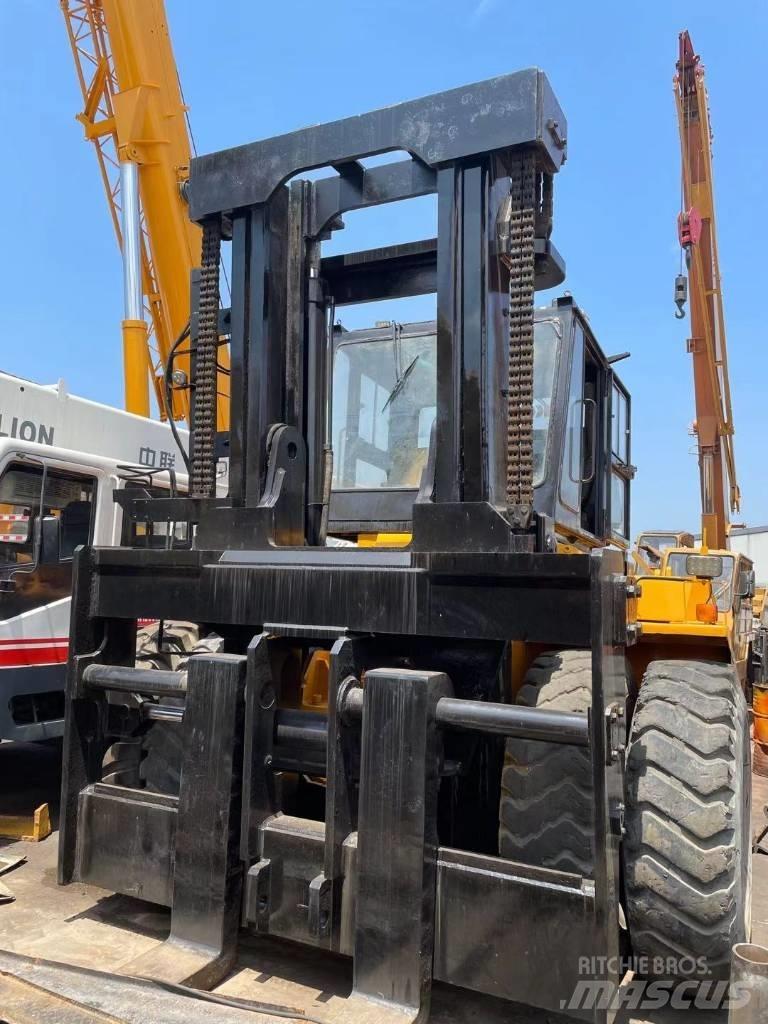 Komatsu 30 Ton Дизелови камиони