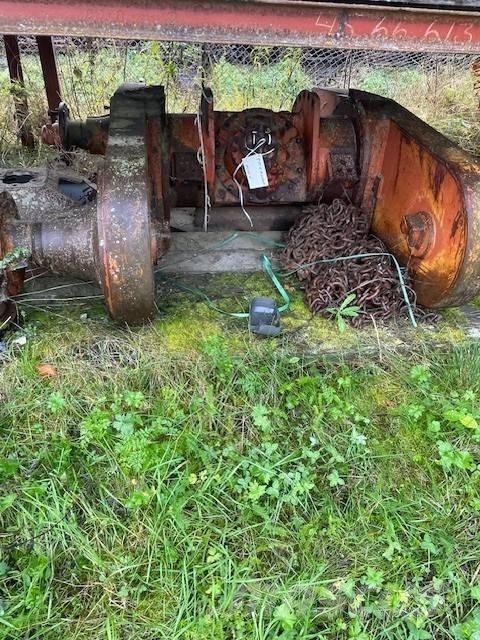 Valmet 875 Шаси