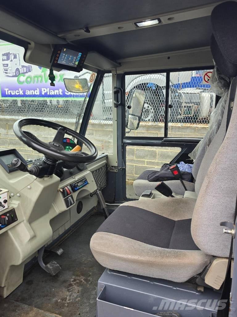 Scarab M25H Автоматични метачки с четки