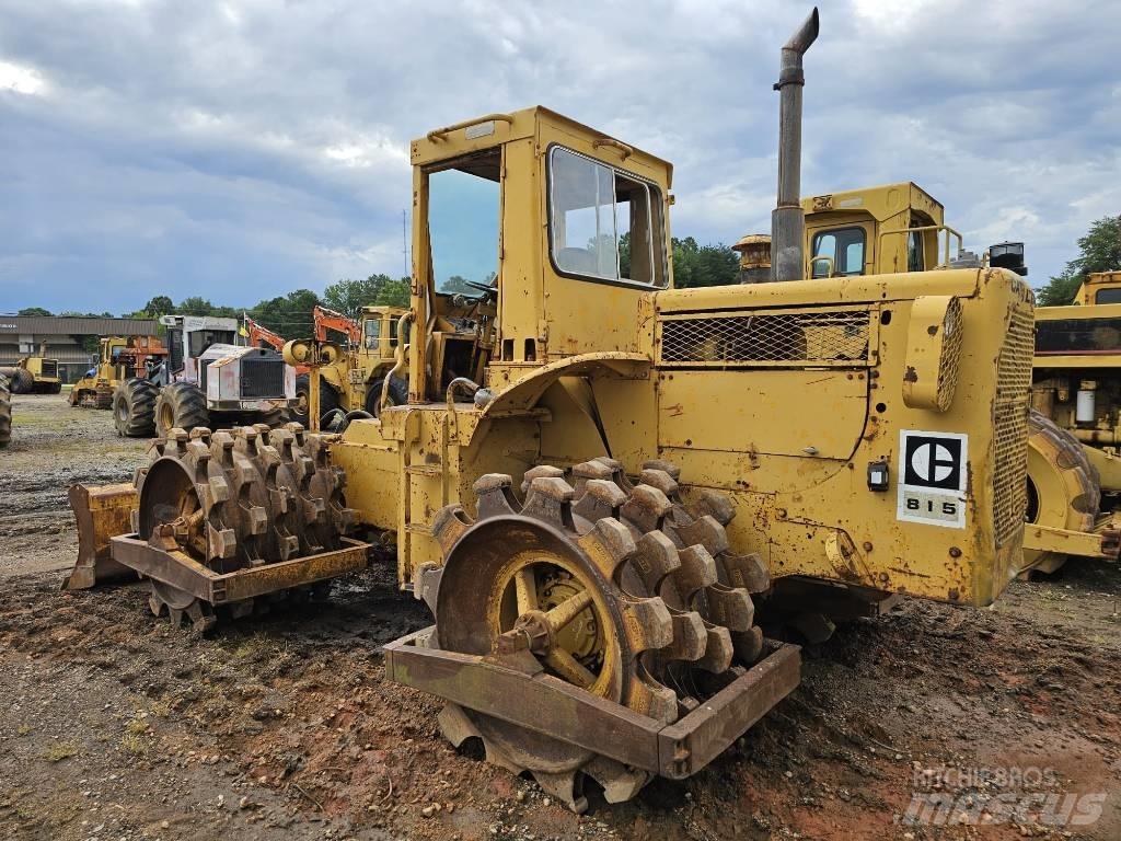 CAT 815 Уплътнители за почва
