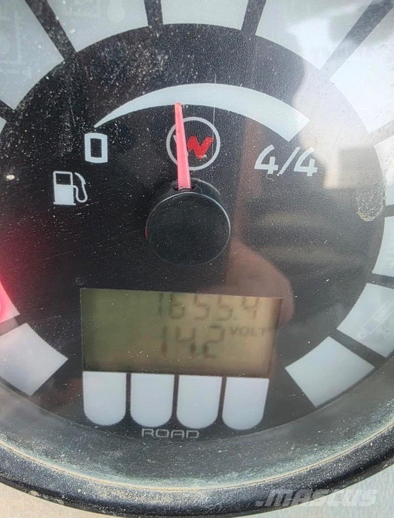 Wacker Neuson 850 Колесни товарачи