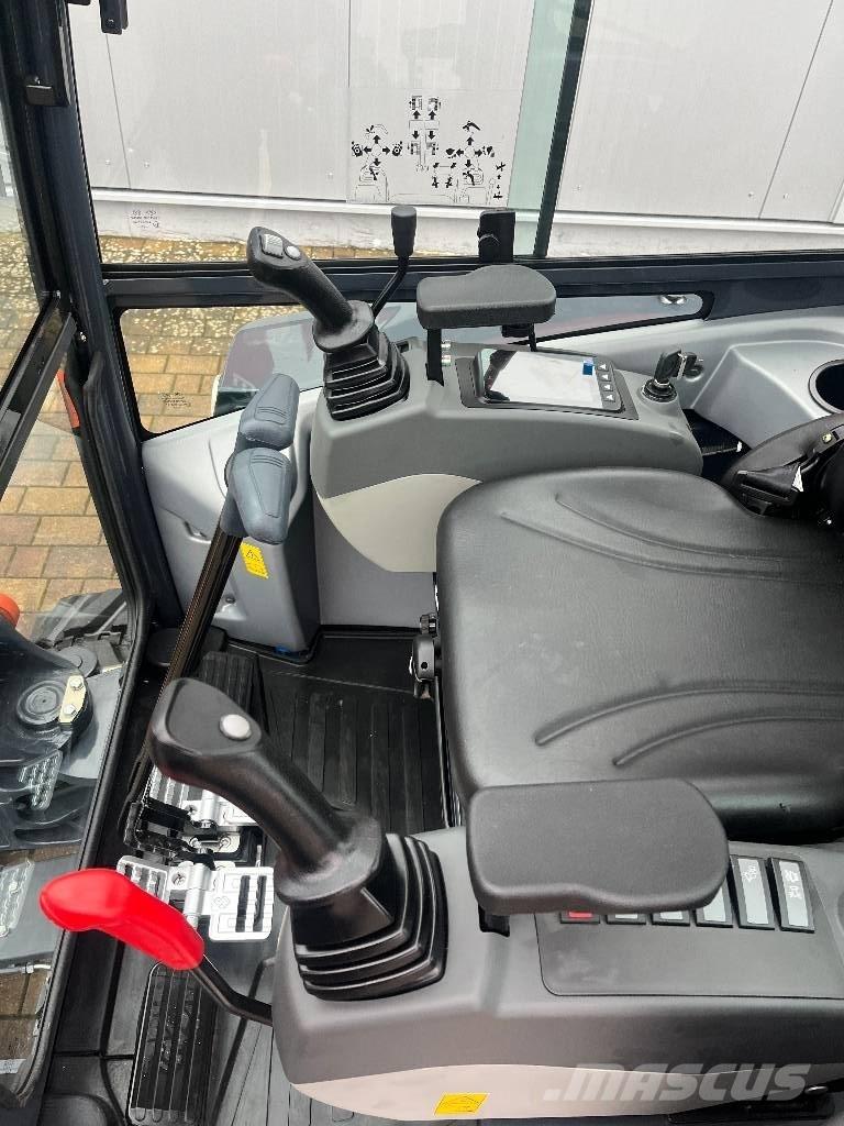 Atlas AC 25 UF Мини екскаватори < 7 т